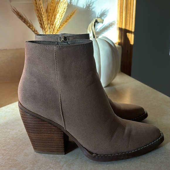 Madden Girl Tan Brown Ankle Booties - Picture 3 of 7